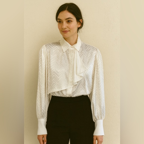 Vintage Castleberry Knit blouse. Rare new with tags. - Picture 1 of 8